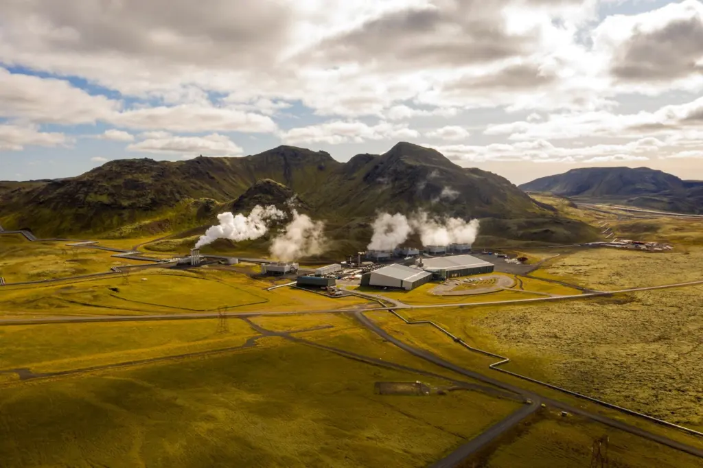 Geothermal Energy Pros and Cons: Benefits, Drawbacks, and When It Makes Sense (2026 Guide)