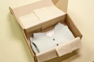 sustainable clothing packaging